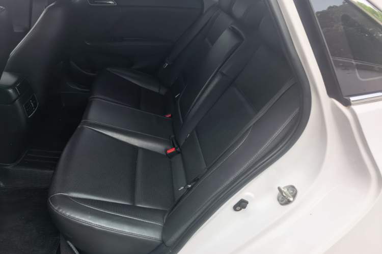 Used Hyundai Mistra 2017 1.8L Automatic Deluxe DLX Model China V Emission Standard Left Rear Seat