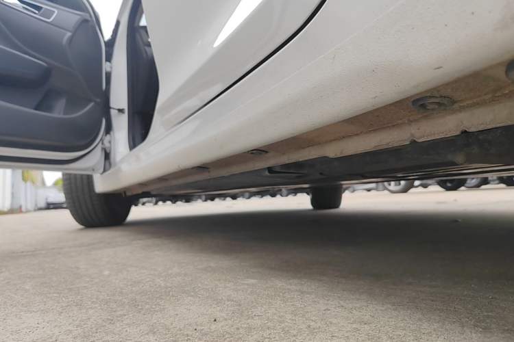 Used Hyundai Mistra 2017 1.8L Automatic Deluxe DLX Model China V Emission Standard Left Side Sill