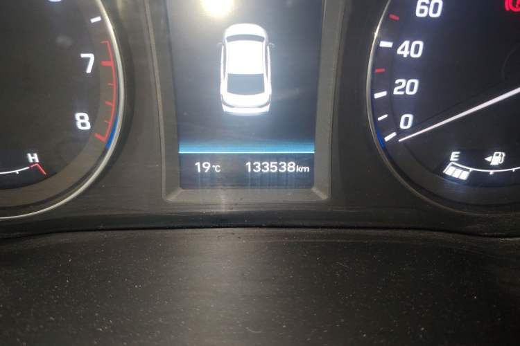 Used Hyundai Mistra 2017 1.6T Automatic Flagship Model TOP China V Emission Standard Odometer Close Up