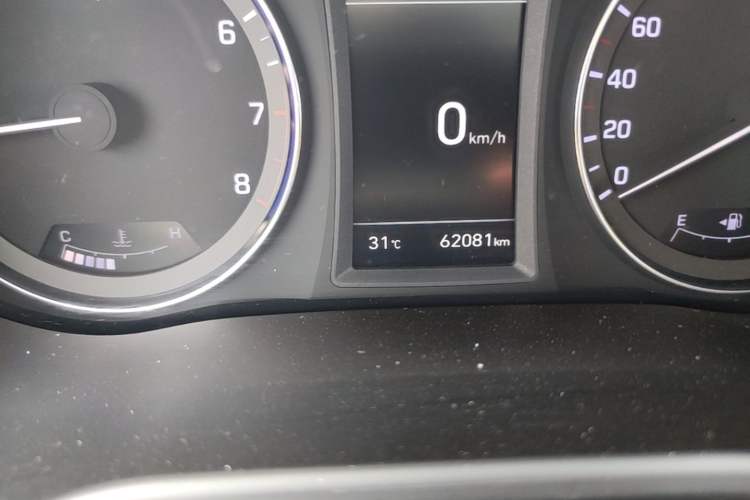 Used Hyundai Mistra 2017 1.8L Automatic Deluxe DLX Model China V Emission Standard Odometer Close Up