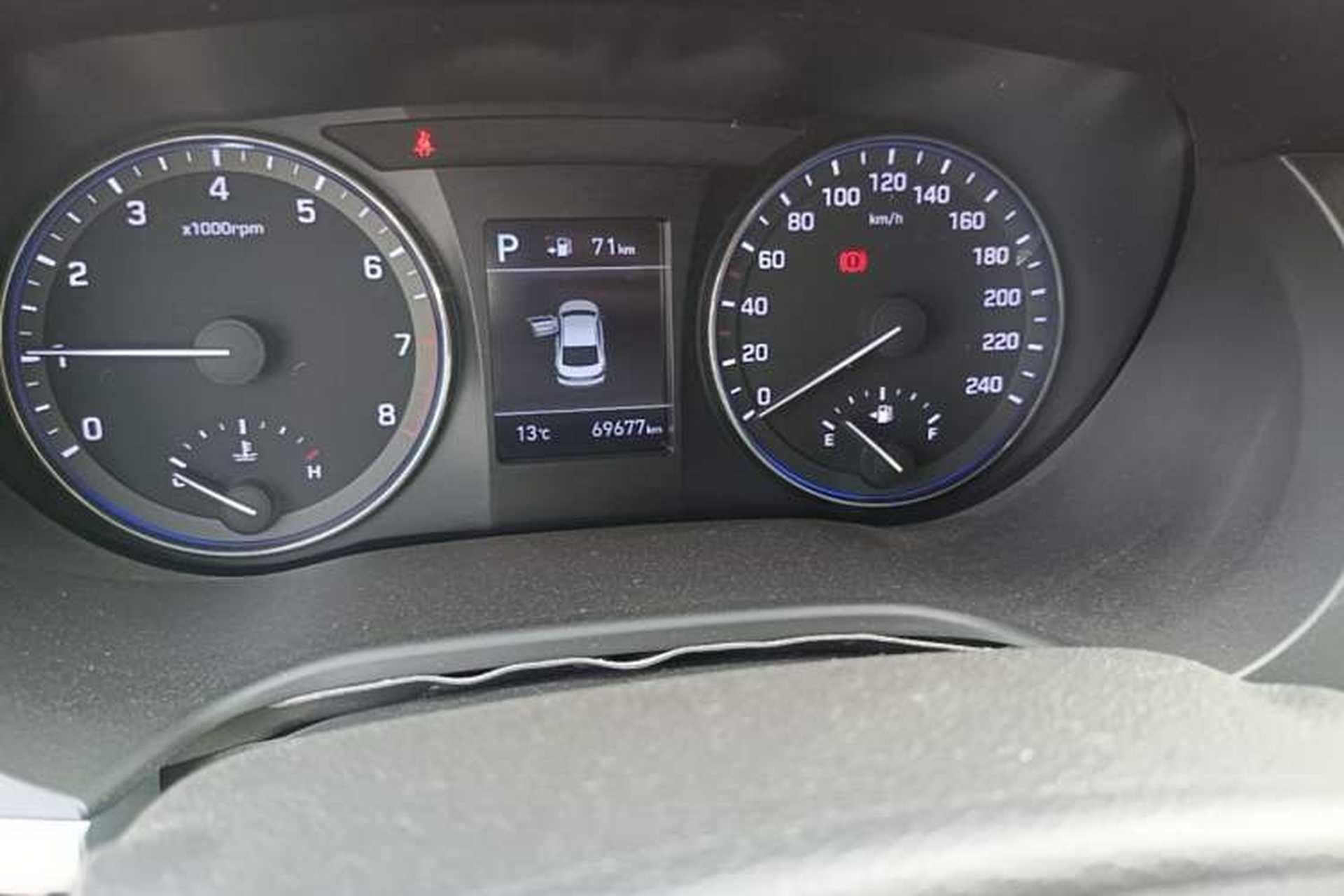 Used Hyundai Mistra 2017 1.8L Automatic Smart GLS China V Standard Odometer Close Up