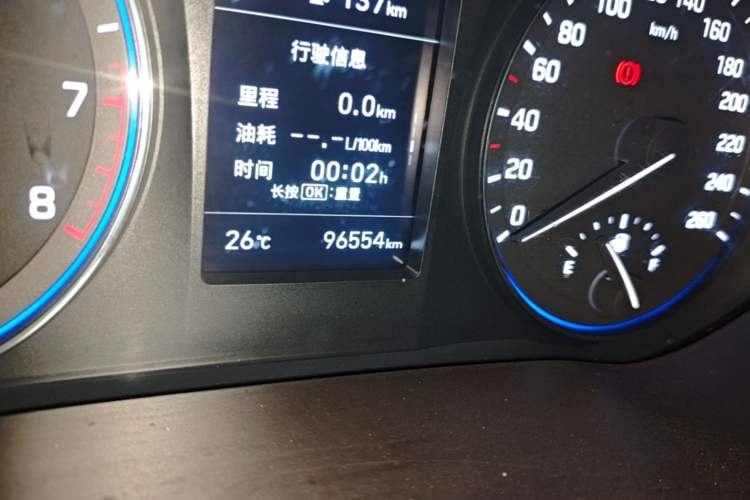 Used Hyundai Mistra 2017 1.6T Automatic Smart GLS China V Standard Odometer Close Up