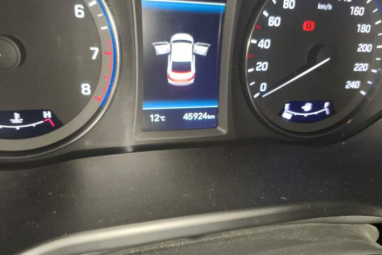 Used Hyundai Mistra 2017 1.8L Automatic Deluxe DLX Model China V Emission Standard Odometer Close Up