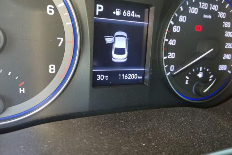 Used Hyundai Mistra 2017 1.6T Automatic Smart GLS China V Standard Odometer Close Up