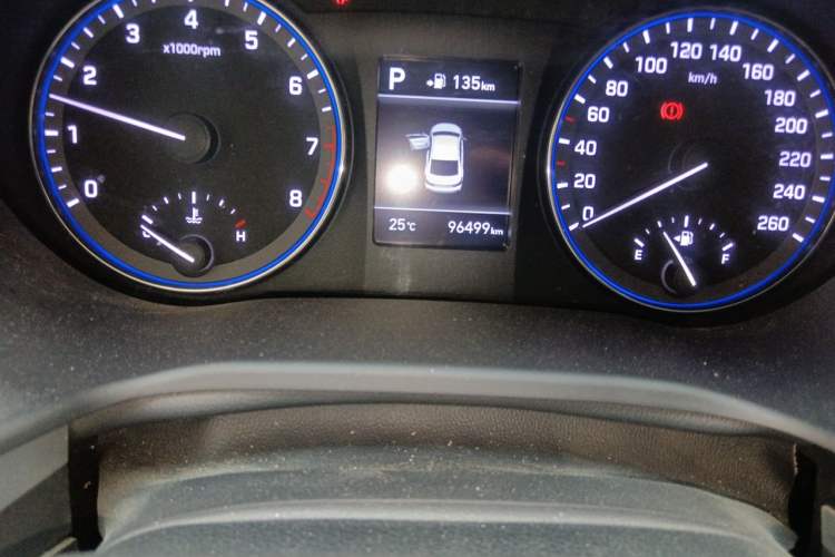 Used Hyundai Mistra 2017 1.6T Automatic Smart GLS China V Standard Odometer Close Up