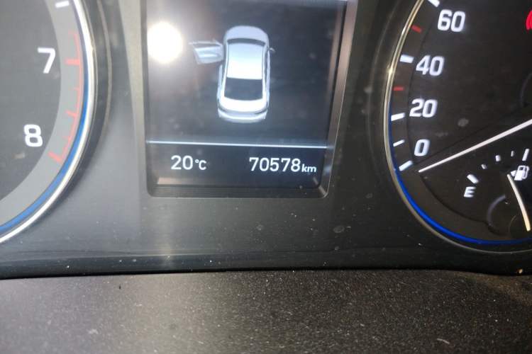 Used Hyundai Mistra 2017 1.6T Automatic Smart GLS China V Standard Odometer Close Up