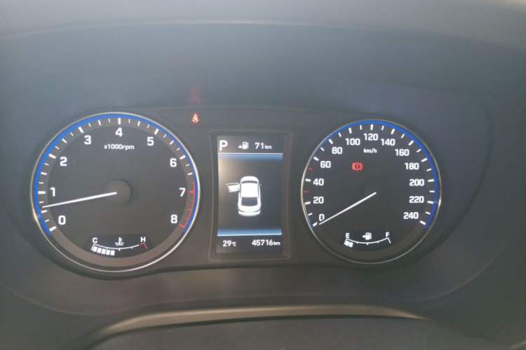 Used Hyundai Mistra 2017 1.8L Automatic Deluxe DLX Model China V Emission Standard Odometer Close Up