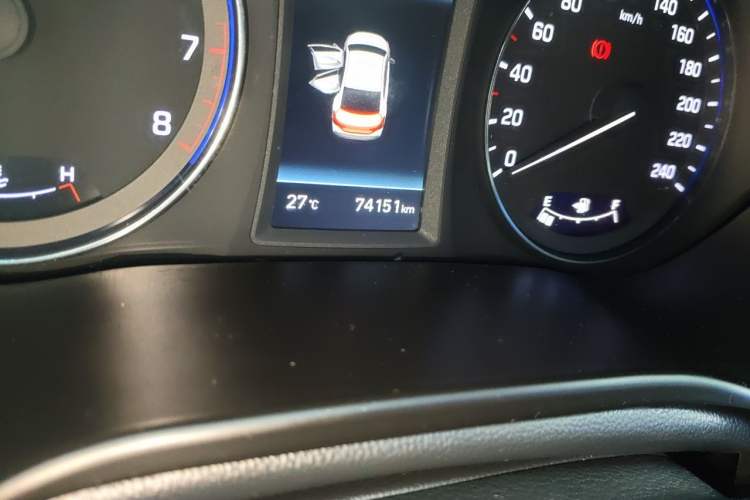 Used Hyundai Mistra 2017 1.8L Automatic Deluxe DLX Model China V Emission Standard Odometer Close Up
