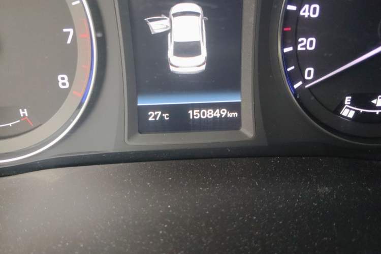 Used Hyundai Mistra 2017 1.8L Automatic Deluxe DLX Model China V Emission Standard Odometer Close Up