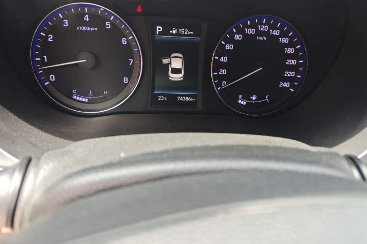 Used Hyundai Mistra 2017 1.8L Automatic Deluxe DLX Model China V Emission Standard Odometer Close Up