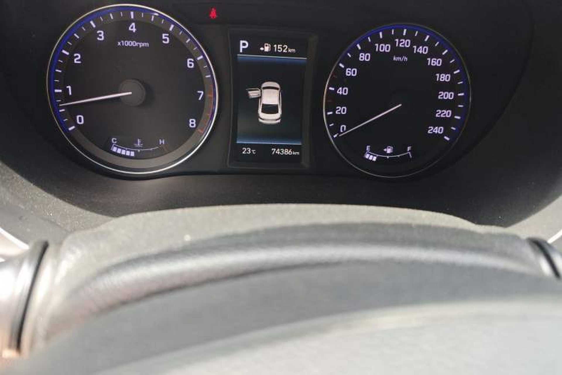 Used Hyundai Mistra 2017 1.8L Automatic Deluxe DLX Model China V Emission Standard Odometer Close Up
