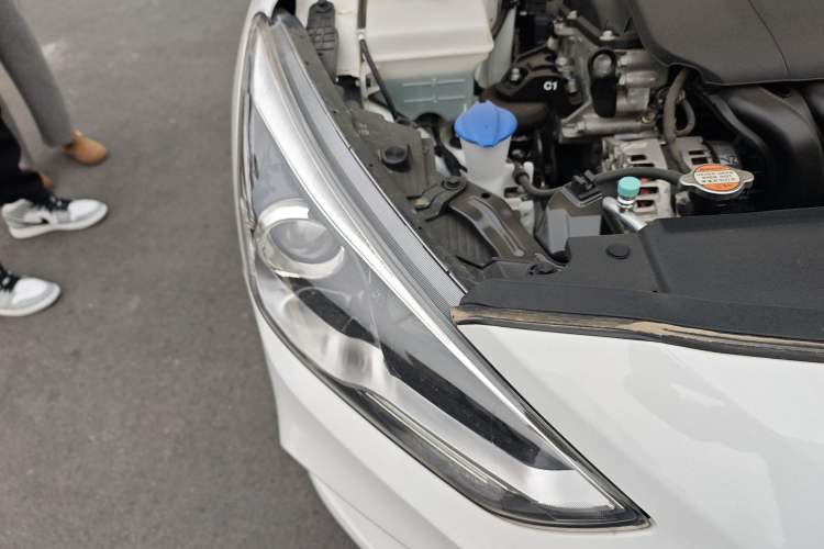 Used Hyundai Mistra 2017 1.8L Automatic Smart GLS China V Standard Right Front Headlight
