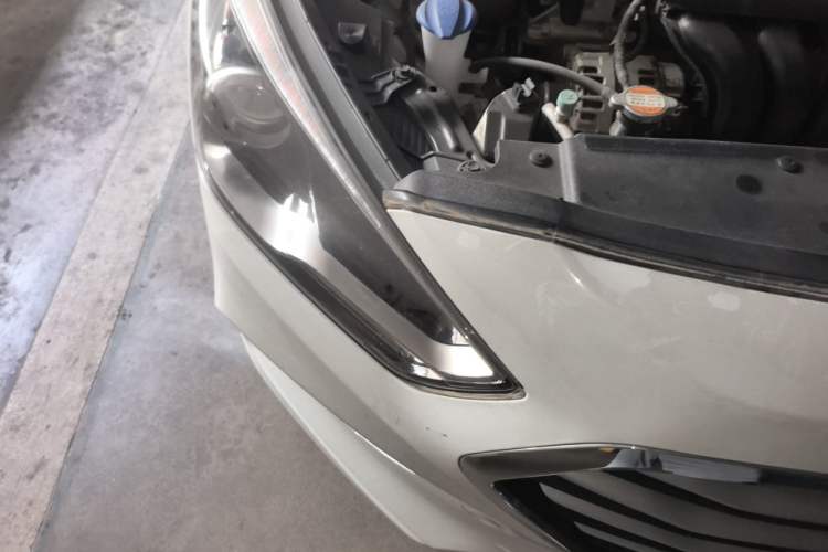 Used Hyundai Mistra 2017 1.8L Automatic Deluxe DLX Model China V Emission Standard Right Front Headlight