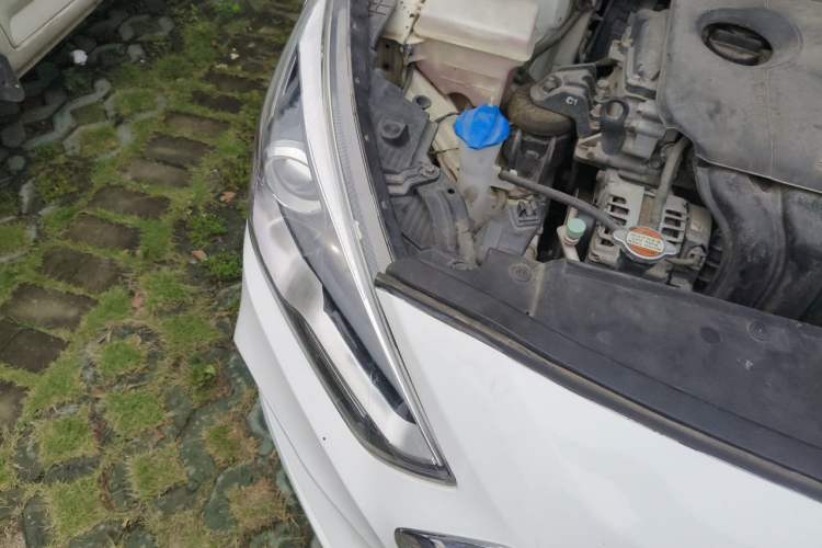 Used Hyundai Mistra 2017 1.8L Automatic Deluxe DLX Model China V Emission Standard Right Front Headlight