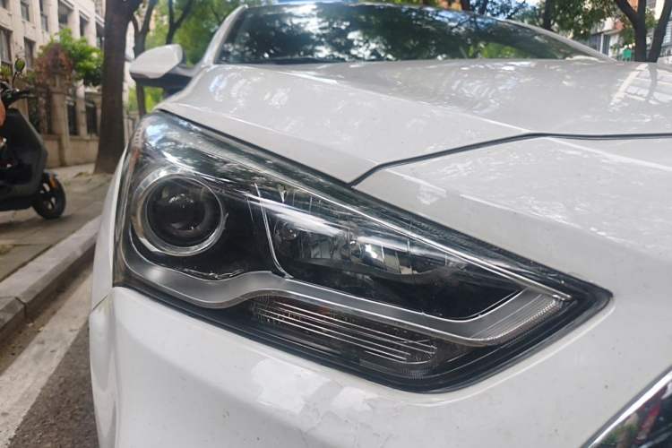 Used Hyundai Mistra 2017 1.6T Automatic Smart GLS China V Standard Right Front Headlight