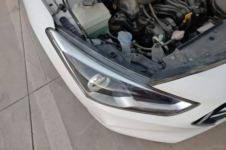Used Hyundai Mistra 2017 1.6T Automatic Smart GLS China V Standard Right Front Headlight