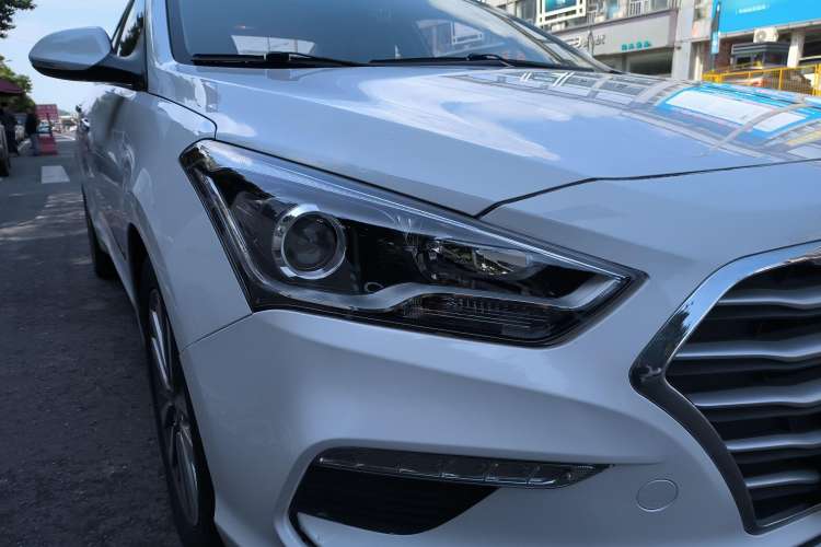 Used Hyundai Mistra 2017 1.8L Automatic Smart GLS China V Standard Right Front Headlight