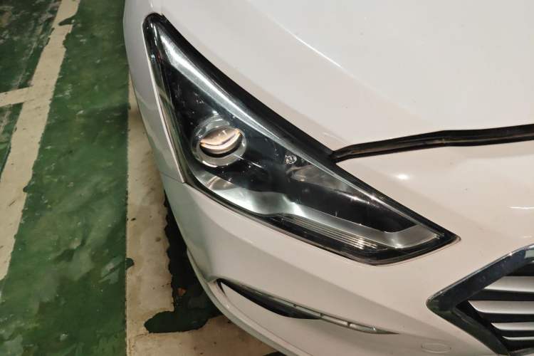 Used Hyundai Mistra 2017 1.8L Automatic Smart GLS China V Standard Right Front Headlight