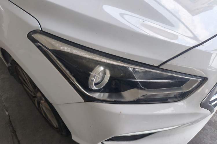 Used Hyundai Mistra 2017 1.6T Automatic Smart GLS China V Standard Right Front Headlight