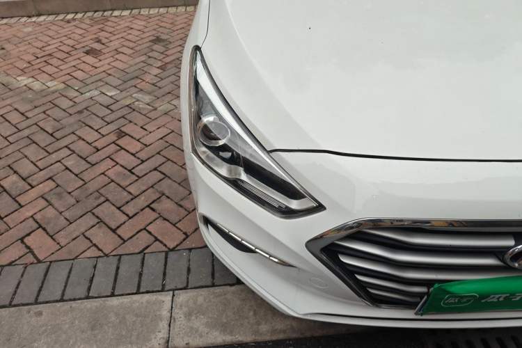 Used Hyundai Mistra 2017 1.8L Automatic Deluxe DLX Model China V Emission Standard Right Front Headlight