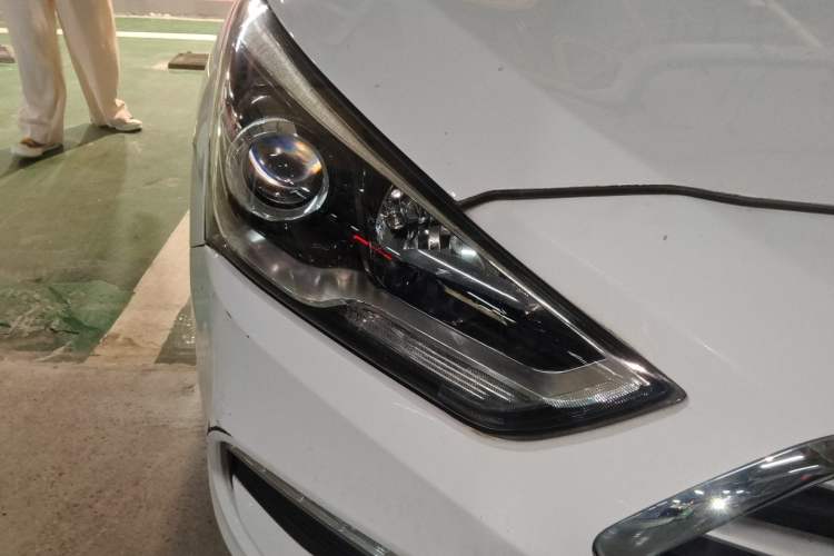 Used Hyundai Mistra 2017 1.8L Automatic Smart GLS China V Standard Right Front Headlight