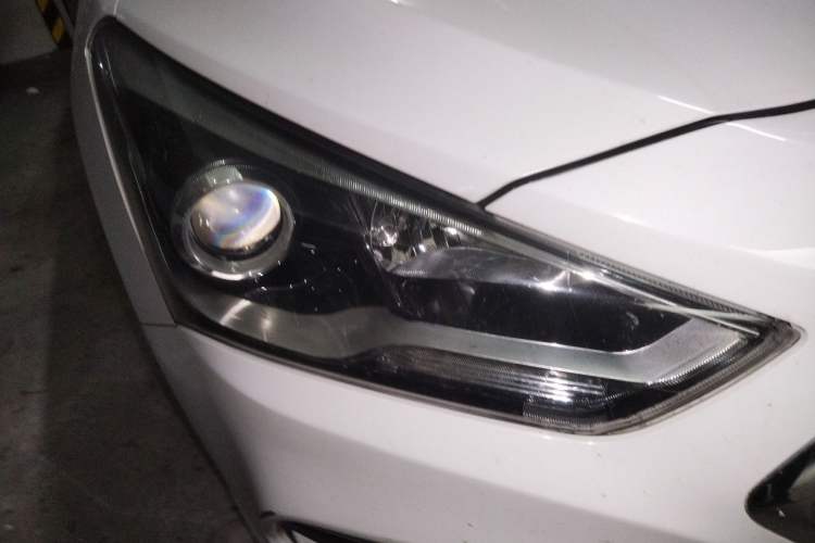 Used Hyundai Mistra 2017 1.6T Automatic Smart GLS China V Standard Right Front Headlight