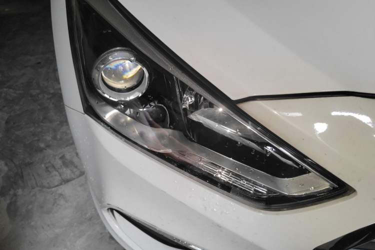 Used Hyundai Mistra 2017 1.6T Automatic Smart GLS China V Standard Right Front Headlight