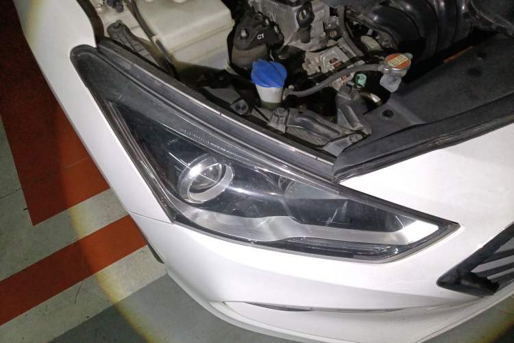 Used Hyundai Mistra 2017 1.8L Automatic Smart GLS China V Standard Right Front Headlight