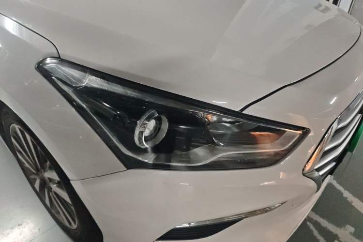 Used Hyundai Mistra 2017 1.8L Automatic Smart GLS China V Standard Right Front Headlight