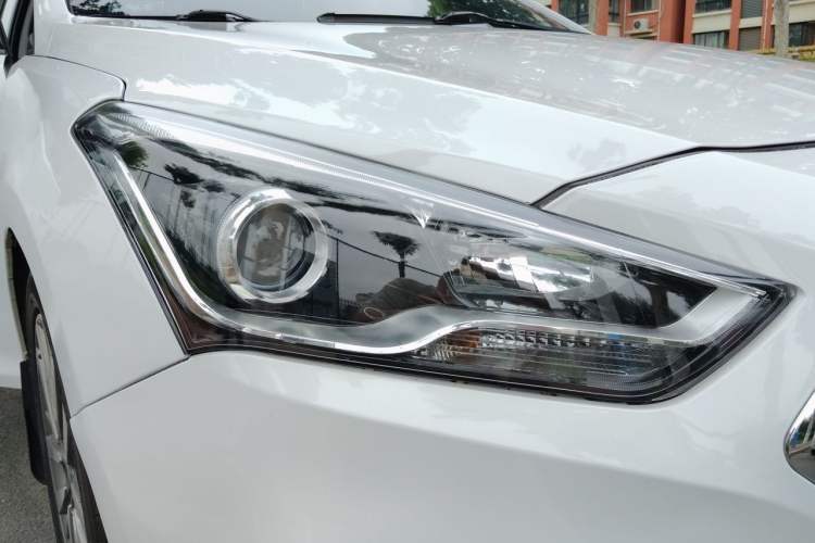 Used Hyundai Mistra 2017 1.8L Automatic Smart GLS China V Standard Right Front Headlight