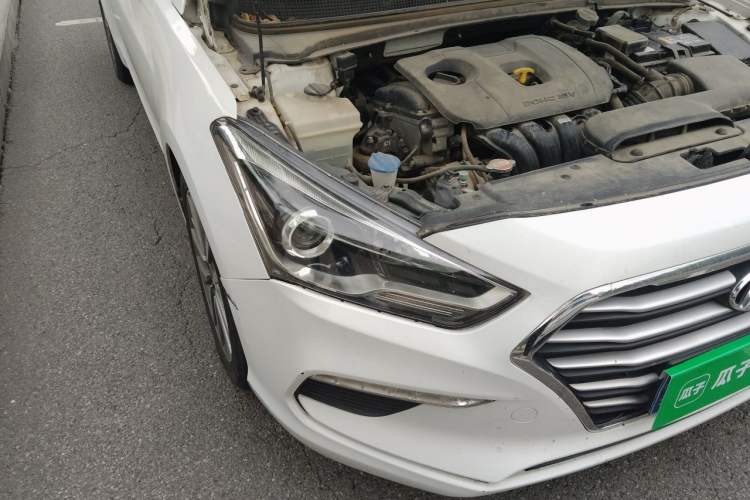 Used Hyundai Mistra 2017 1.8L Automatic Deluxe DLX Model China V Emission Standard Right Front Headlight