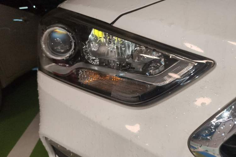 Used Hyundai Mistra 2017 1.8L Automatic Smart GLS China V Standard Right Front Headlight