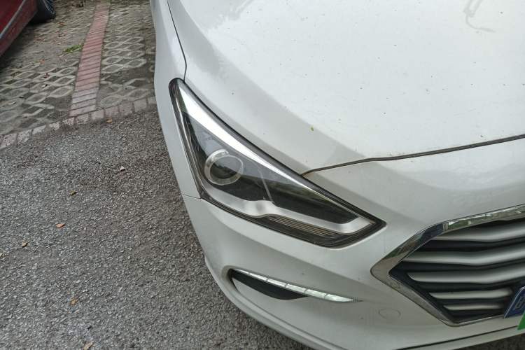 Used Hyundai Mistra 2017 1.8L Automatic Deluxe DLX Model China V Emission Standard Right Front Headlight