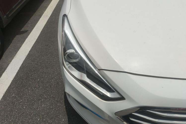 Used Hyundai Mistra 2017 1.6T Automatic Smart GLS China V Standard Right Front Headlight