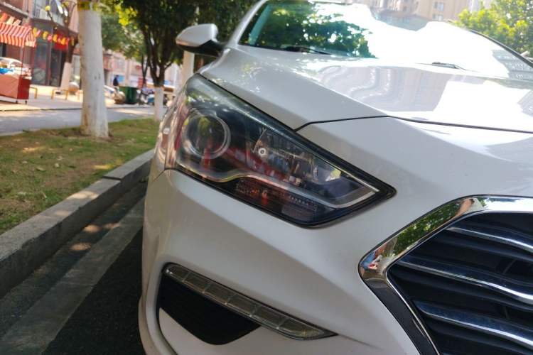 Used Hyundai Mistra 2017 1.6T Automatic Smart GLS China V Standard Right Front Headlight