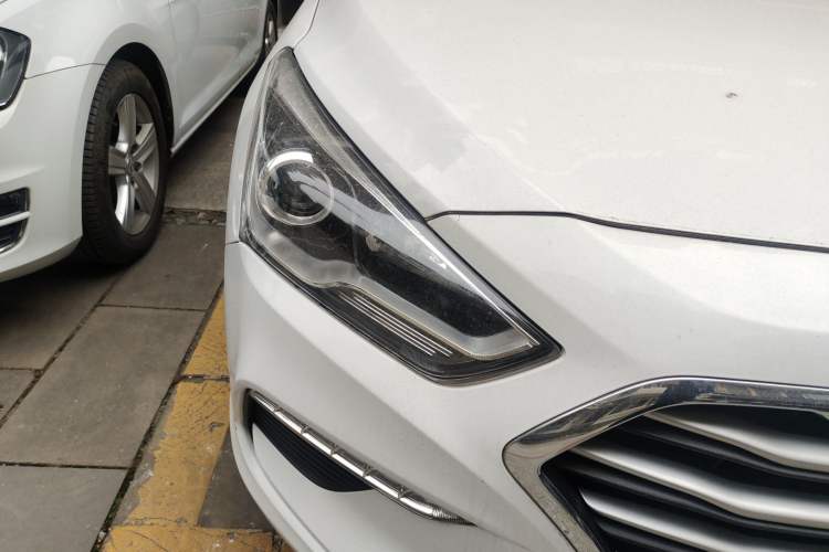 Used Hyundai Mistra 2017 1.8L Automatic Deluxe DLX Model China V Emission Standard Right Front Headlight