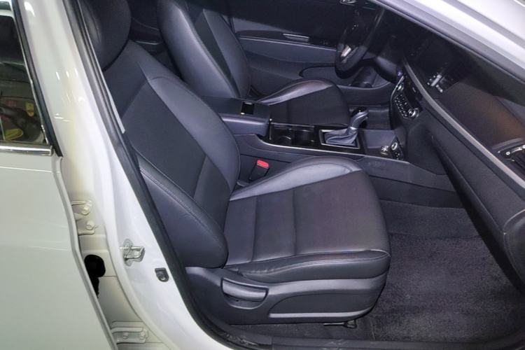 Used Hyundai Mistra 2017 1.8L Automatic Deluxe DLX Model China V Emission Standard Right Front Seat