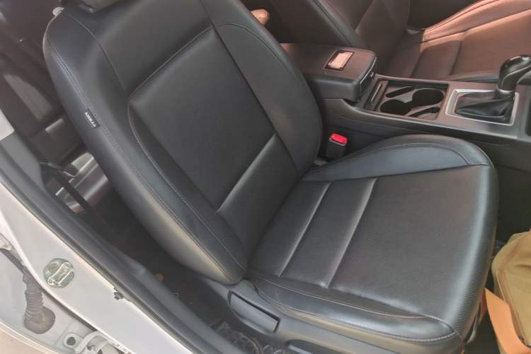 Used Hyundai Mistra 2017 1.8L Automatic Deluxe DLX Model China V Emission Standard Right Front Seat