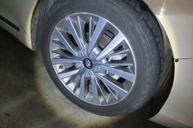Used Hyundai Mistra 2017 1.8L Automatic Smart GLS China V Standard Right Front Wheel Hub