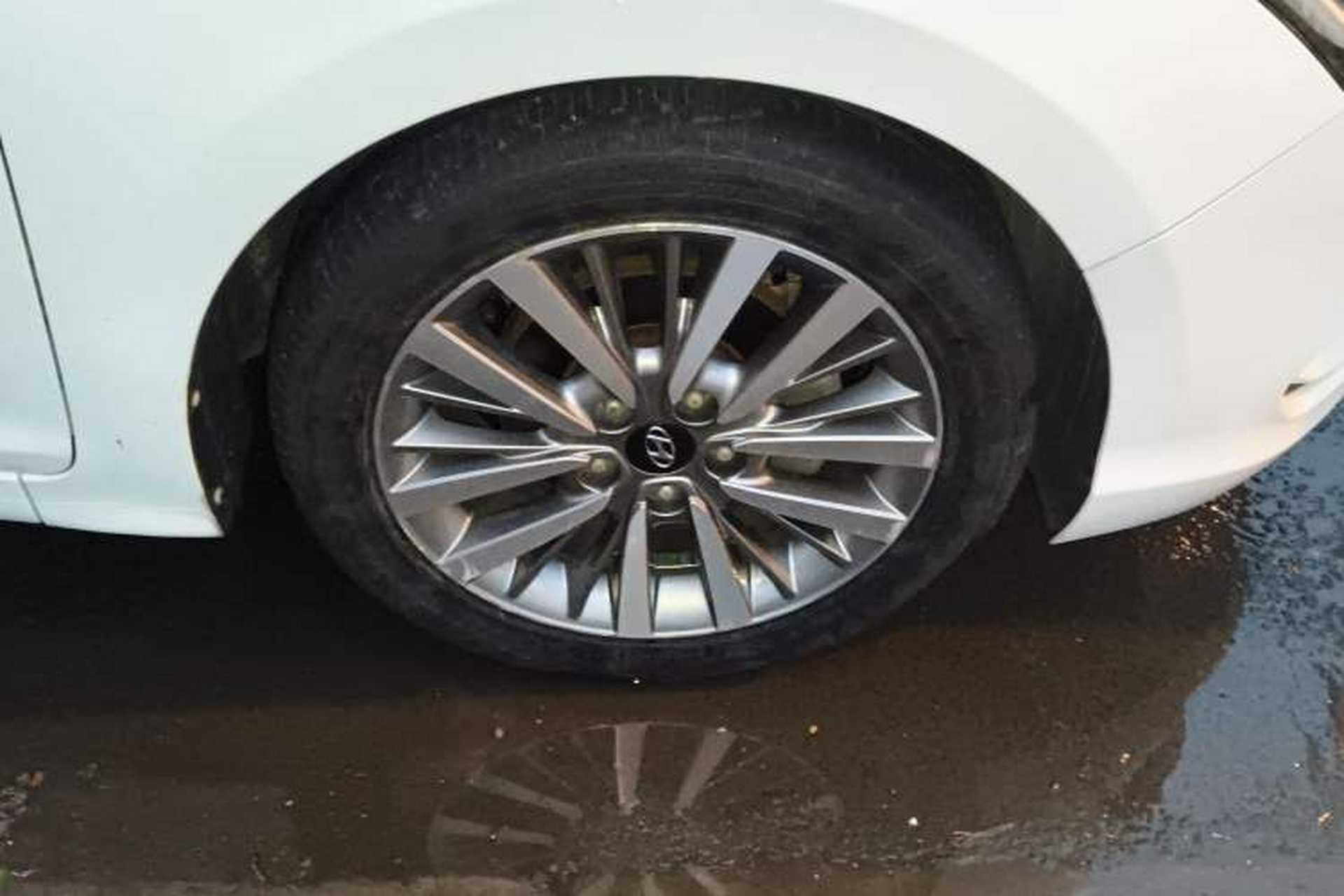 Used Hyundai Mistra 2017 1.8L Automatic Smart GLS China V Standard Right Front Wheel Hub