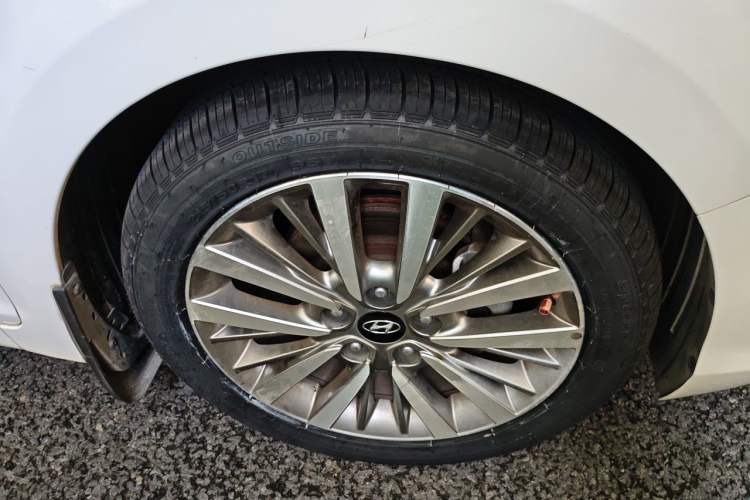 Used Hyundai Mistra 2017 1.8L Automatic Smart GLS China V Standard Right Front Wheel Hub