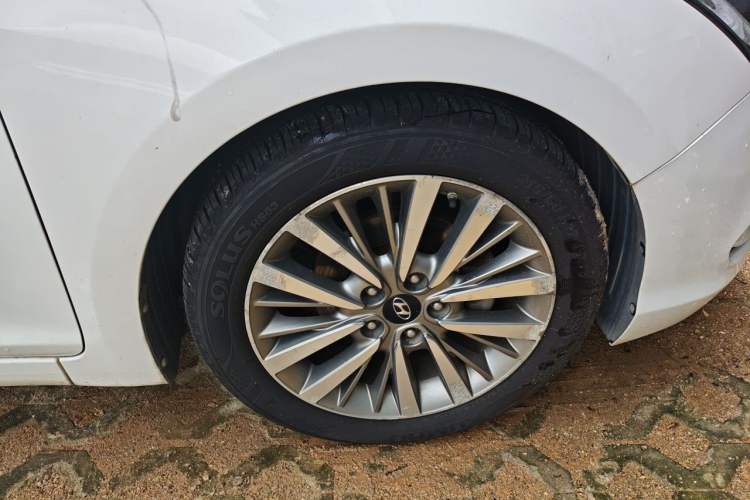 Used Hyundai Mistra 2017 1.8L Automatic Deluxe DLX Model China V Emission Standard Right Front Wheel Hub