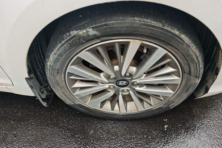Used Hyundai Mistra 2017 1.6T Automatic Smart GLS China V Standard Right Front Wheel Hub