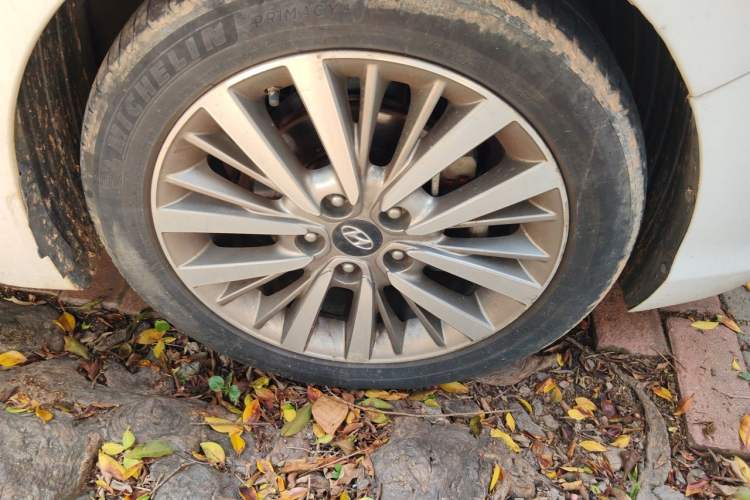 Used Hyundai Mistra 2017 1.8L Automatic Smart GLS China V Standard Right Front Wheel Hub