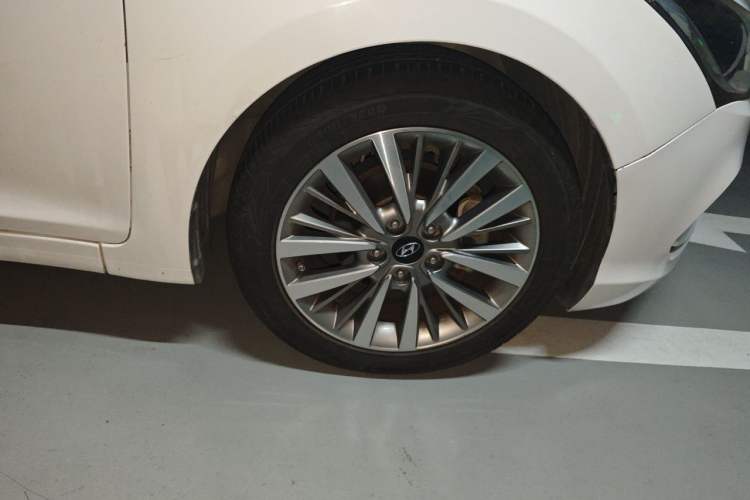 Used Hyundai Mistra 2017 1.8L Automatic Smart GLS China V Standard Right Front Wheel Hub