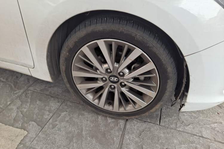 Used Hyundai Mistra 2017 1.8L Automatic Smart GLS China V Standard Right Front Wheel Hub