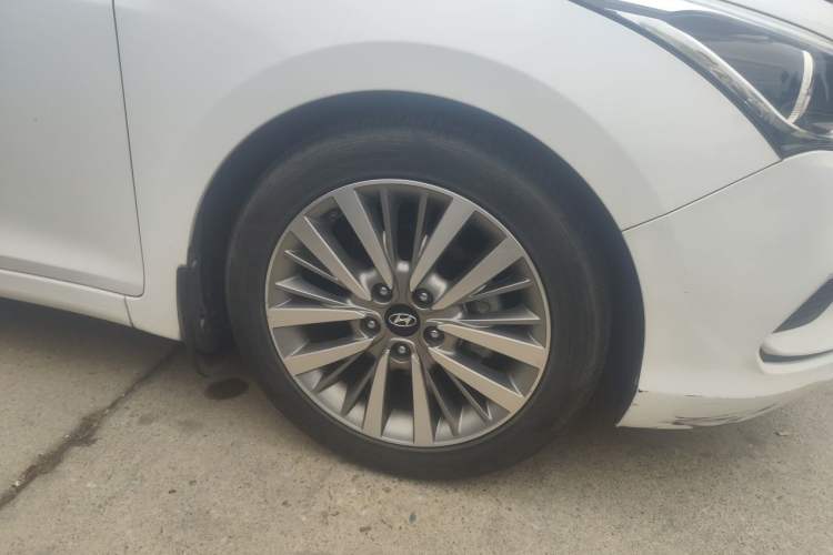 Used Hyundai Mistra 2017 1.8L Automatic Deluxe DLX Model China V Emission Standard Right Front Wheel Hub