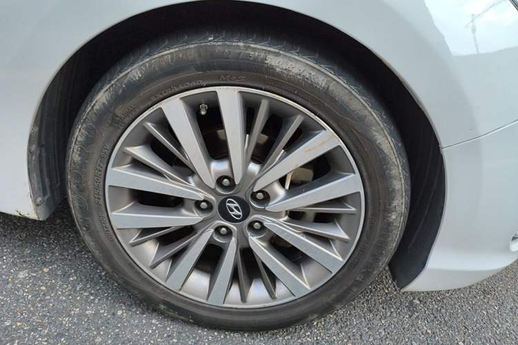 Used Hyundai Mistra 2017 1.8L Automatic Smart GLS China V Standard Right Front Wheel Hub