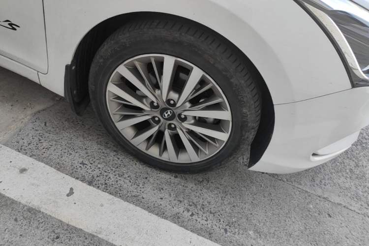 Used Hyundai Mistra 2017 1.6T Automatic Smart GLS China V Standard Right Front Wheel Hub