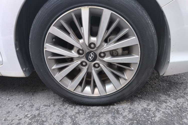 Used Hyundai Mistra 2017 1.8L Automatic Smart GLS China V Standard Right Front Wheel Hub